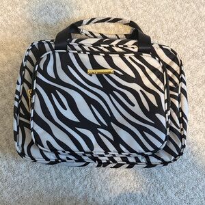 NIB Joy Mangano Light & Chic Tolietry Bag